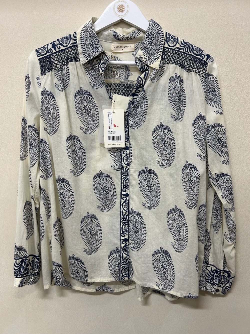 Maison Hotel Bob Blouse